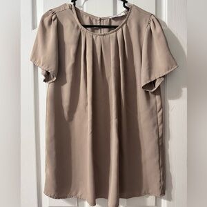Zenana Outfitters Taupe Blouse